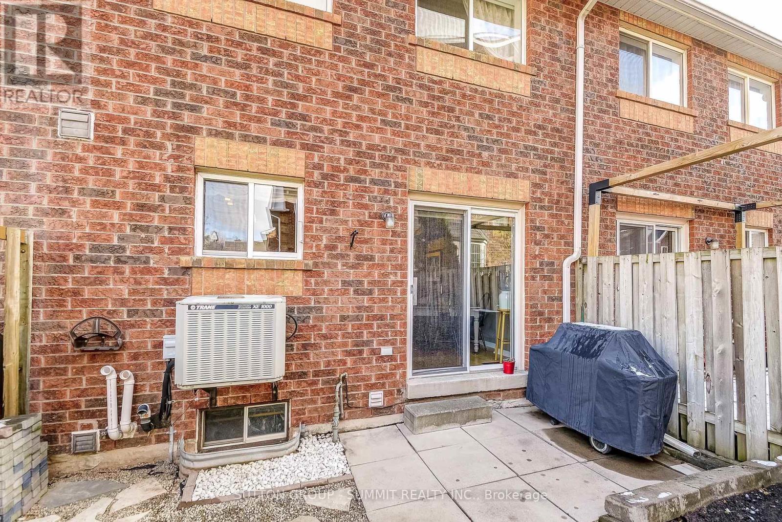 10 - 1425 Abbeywood Drive, Oakville, Ontario L6M 3R3 - Photo 42 - W12608352