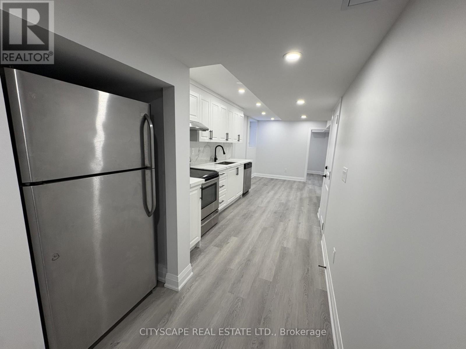 Basement - 5517 Meadowcrest Avenue, Mississauga, Ontario  L5M 0N1 - Photo 7 - W12608354