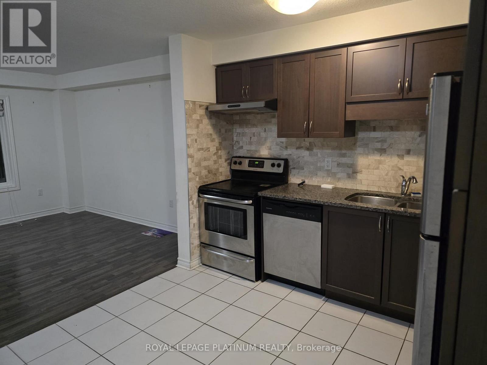 21 Arlington Crescent, Guelph, Ontario  N1L 0K9 - Photo 3 - X12608348