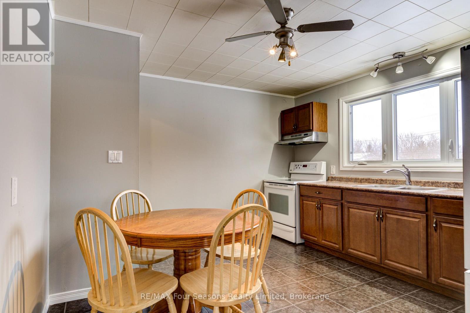 7531 County Road 91, Clearview, Ontario  L0M 1S0 - Photo 11 - S12608378