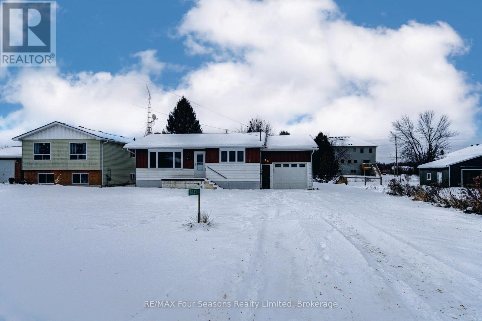 7531 County Road 91, Clearview, Ontario  L0M 1S0 - Photo 3 - S12608378