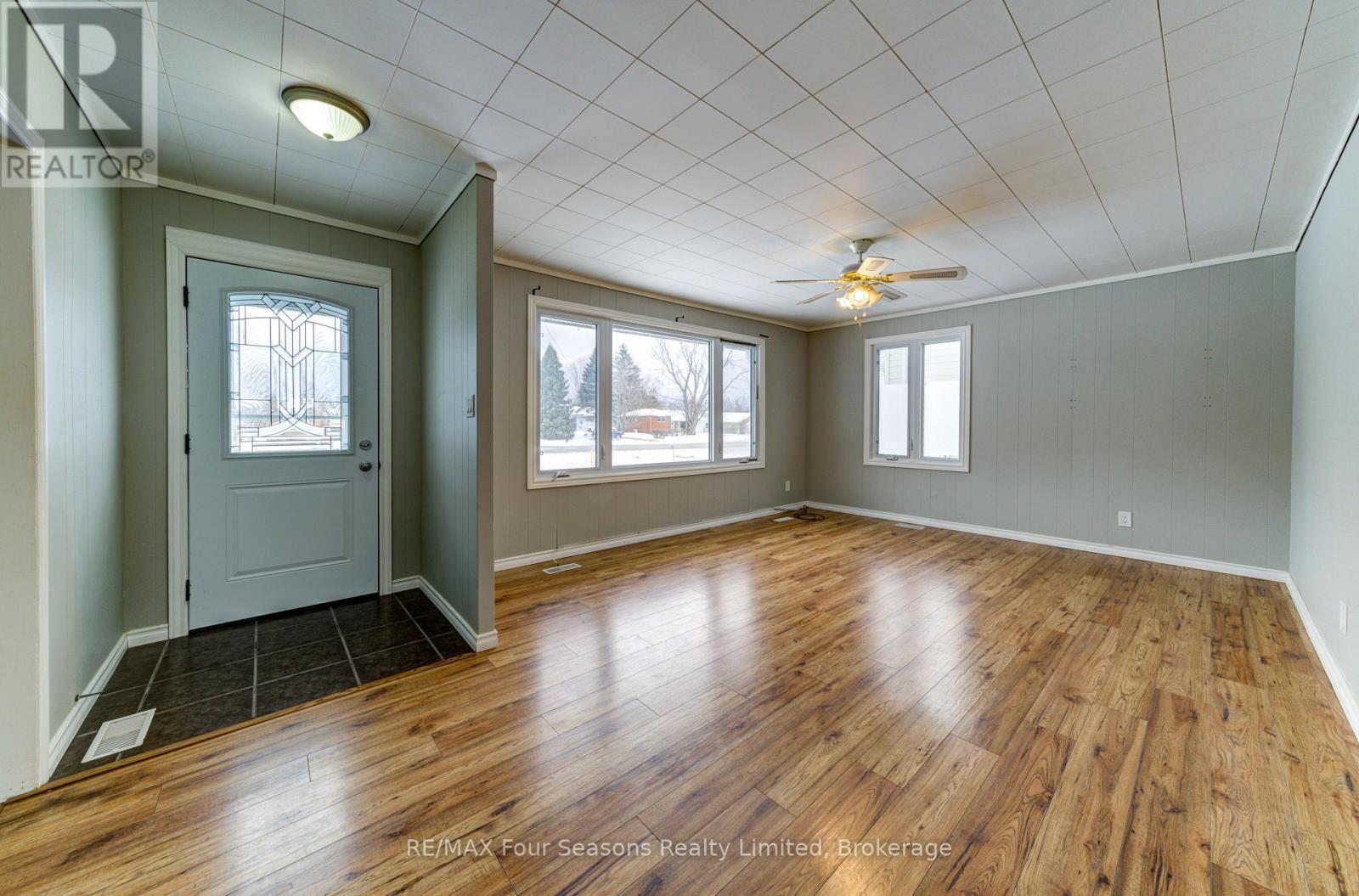 7531 County Road 91, Clearview, Ontario  L0M 1S0 - Photo 7 - S12608378