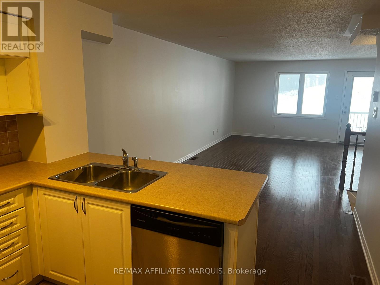 276 Fir Lane, North Grenville, Ontario  K0G 1J0 - Photo 4 - X12508926