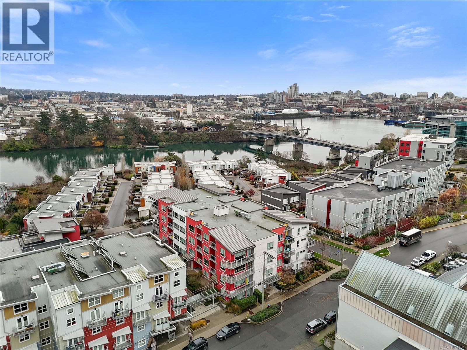 211 785 Tyee Rd, Victoria, British Columbia  V9A 0G2 - Photo 2 - 1021594