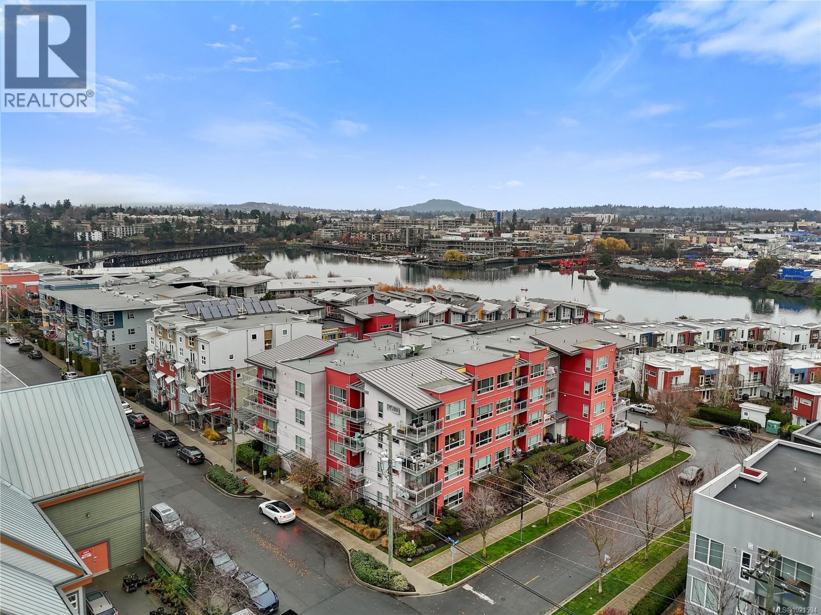 211 785 Tyee Rd, Victoria, British Columbia  V9A 0G2 - Photo 1 - 1021594