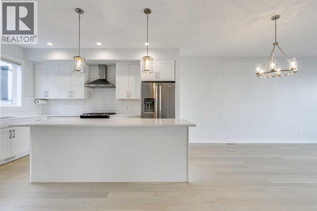 819 Shawnee Terrace Sw, Calgary, Alberta  T2Y 0T4 - Photo 8 - A2255503