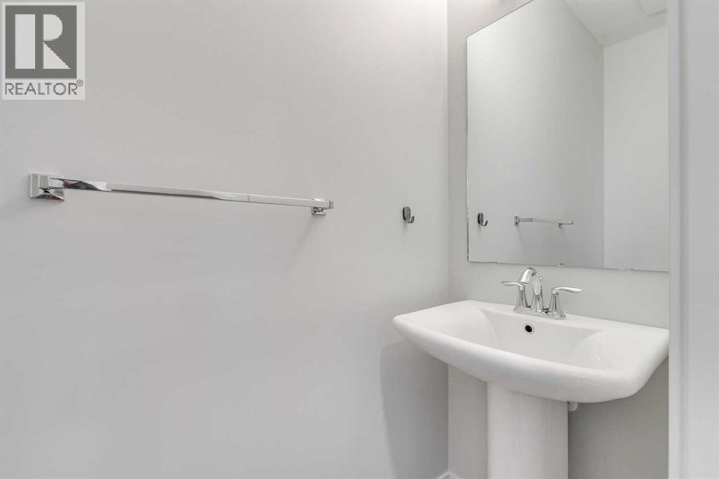 819 Shawnee Terrace Sw, Calgary, Alberta  T2Y 0T4 - Photo 24 - A2255503