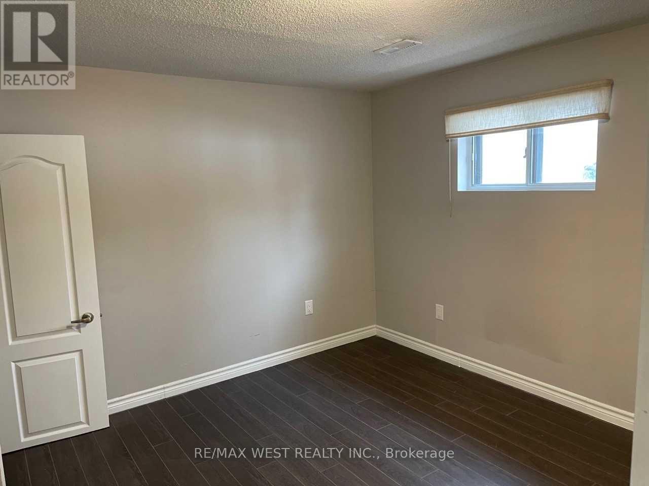 Bsmt - 18 Linkdale Road, Brampton, Ontario  L6V 2Y4 - Photo 14 - W12608374