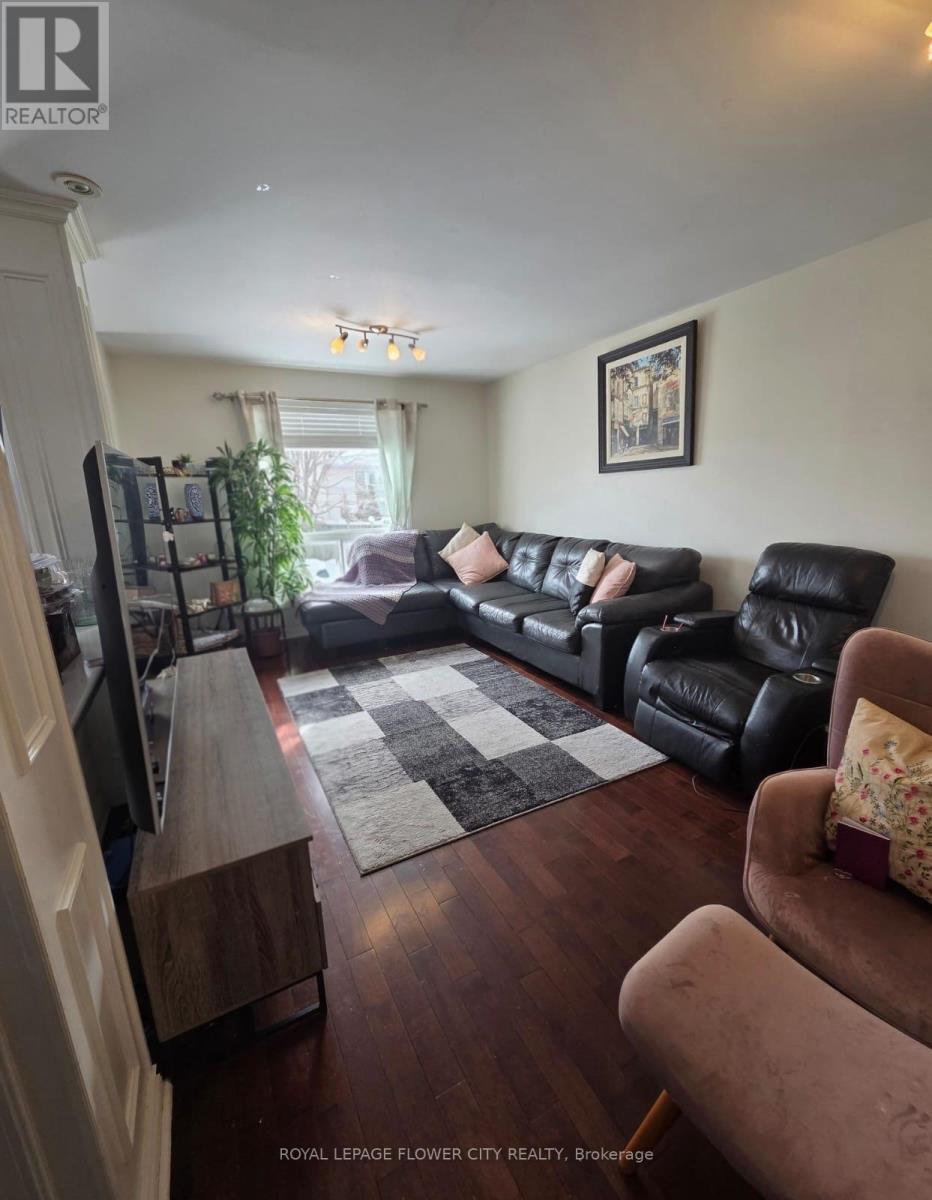 53 Bush Clover Crescent, Kitchener, Ontario  N2E 3P8 - Photo 3 - X12608364