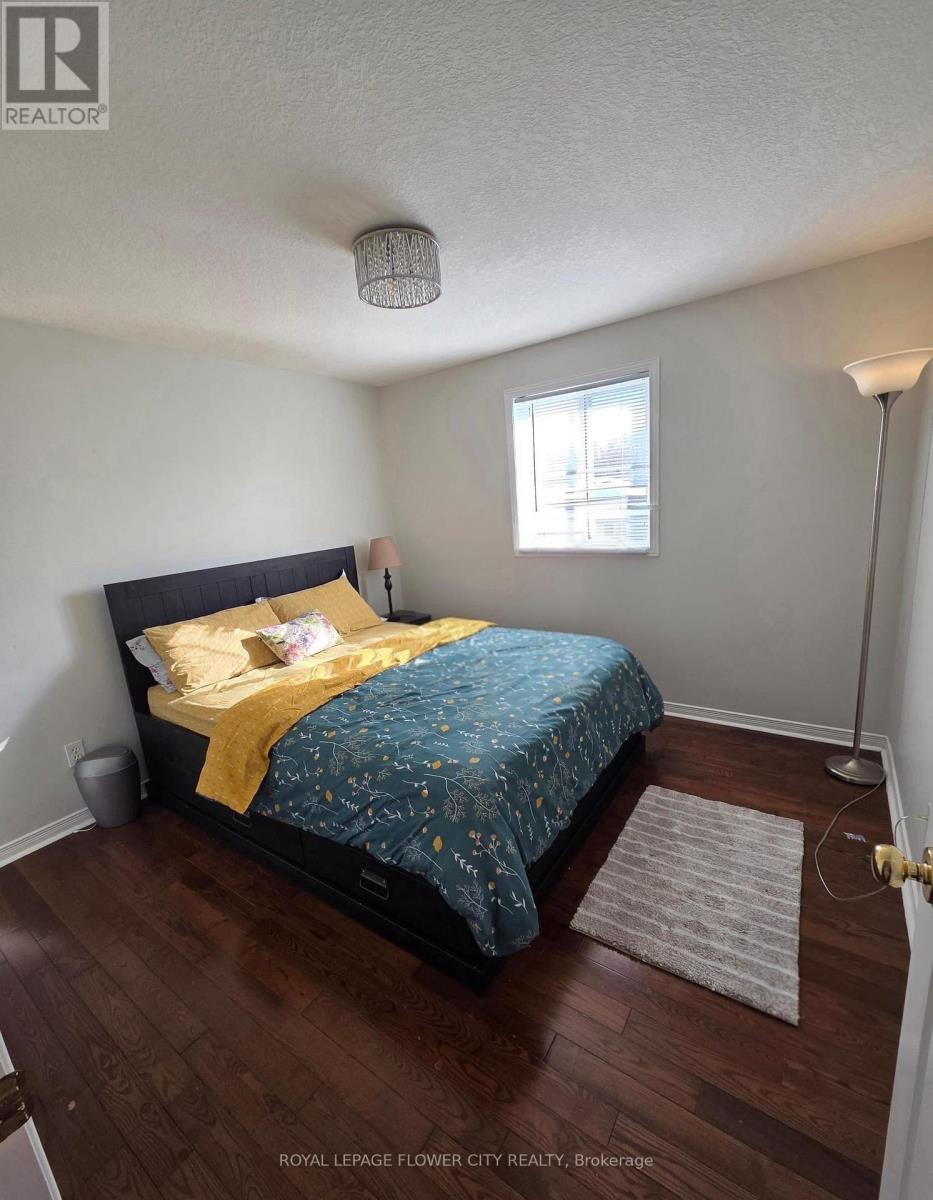 53 Bush Clover Crescent, Kitchener, Ontario  N2E 3P8 - Photo 6 - X12608364