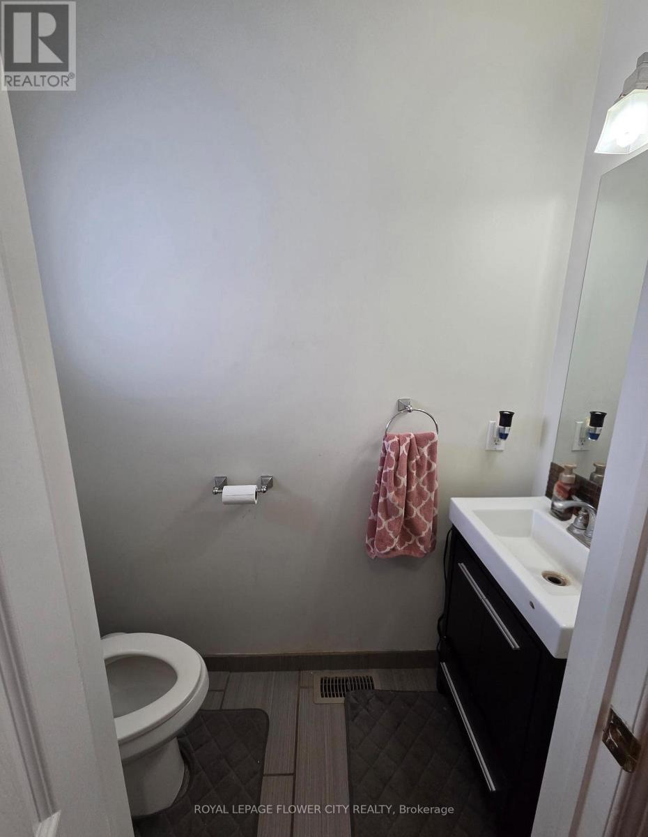 53 Bush Clover Crescent, Kitchener, Ontario  N2E 3P8 - Photo 8 - X12608364