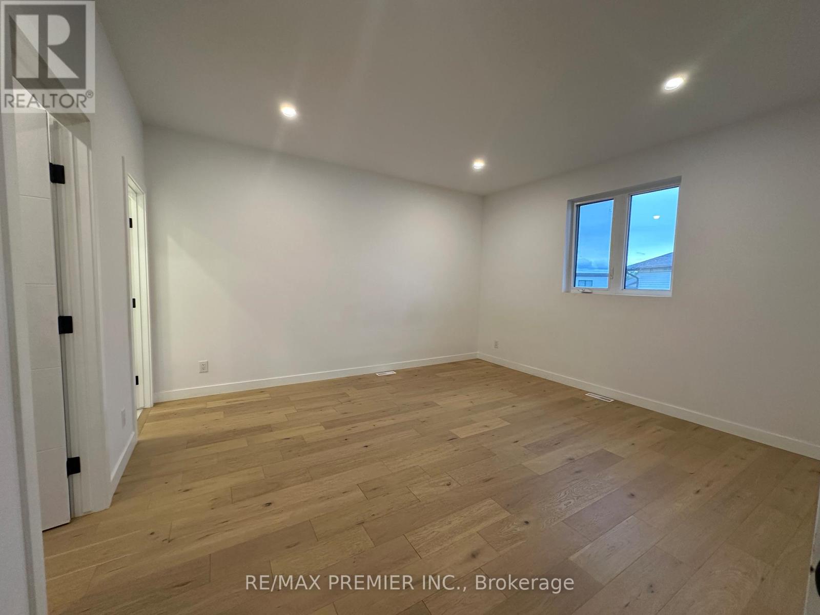 2980 King George's Park Drive, Thunder Bay, Ontario  P7K 0S4 - Photo 15 - X12608372