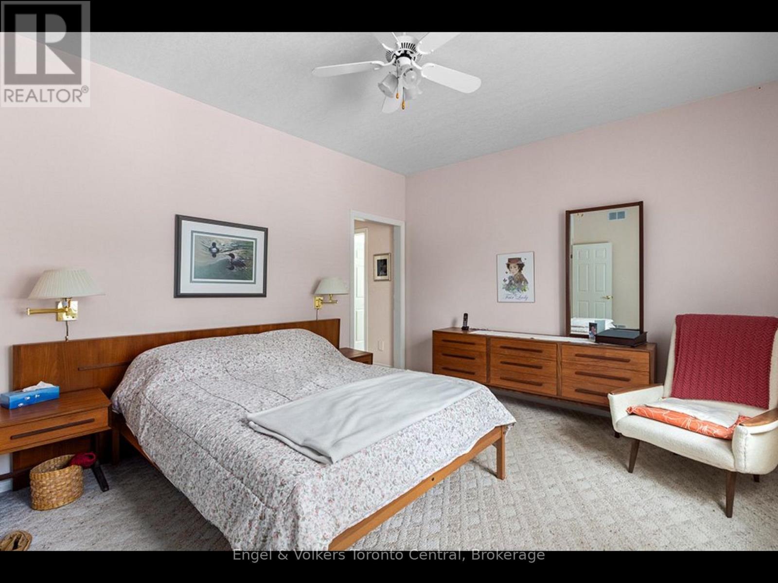 110 Aberdeen Court, Blue Mountains, Ontario  N0H 1J0 - Photo 11 - X12608394