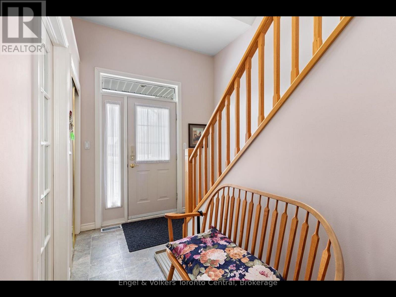 110 Aberdeen Court, Blue Mountains, Ontario  N0H 1J0 - Photo 13 - X12608394