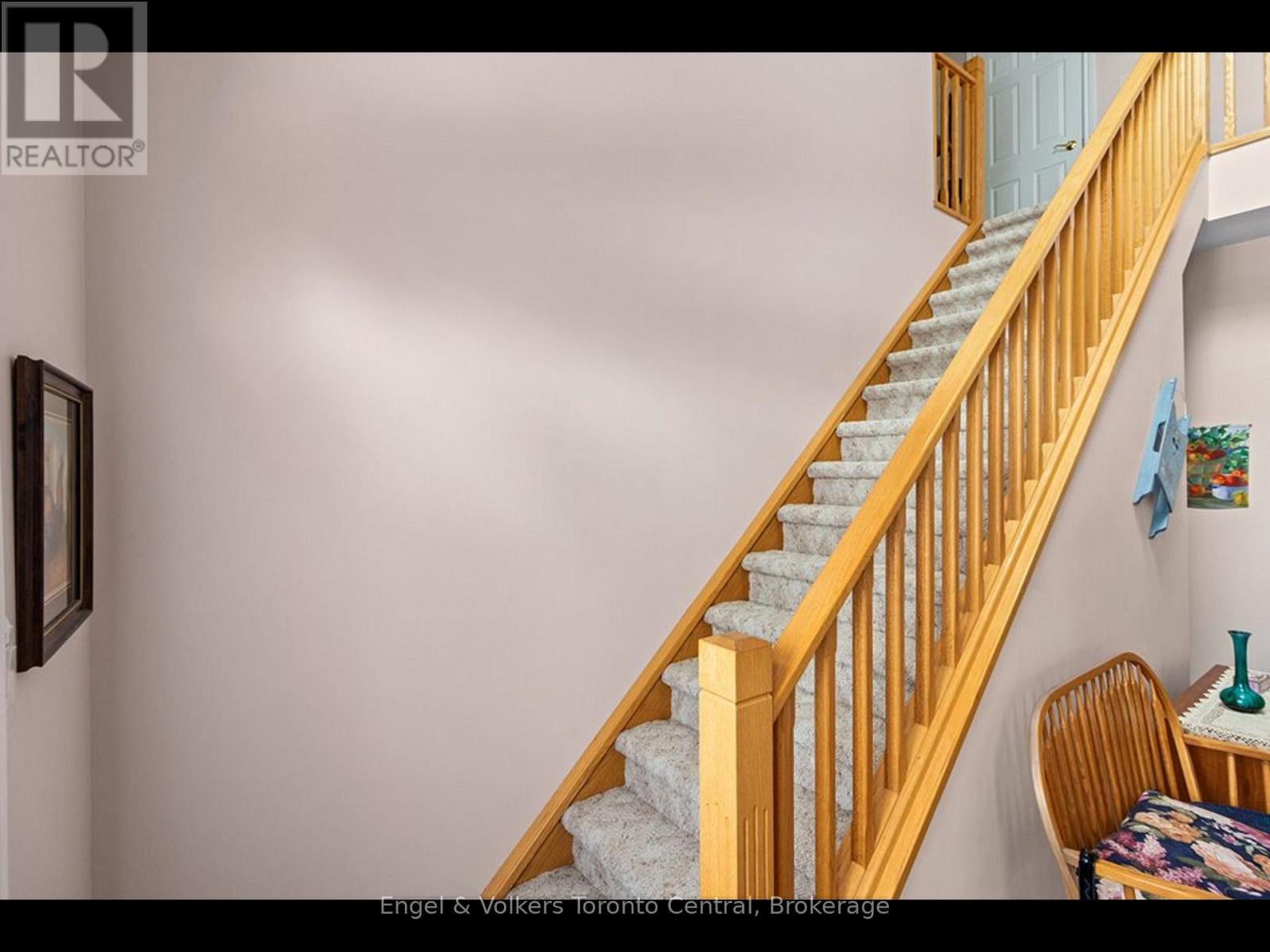 110 Aberdeen Court, Blue Mountains, Ontario  N0H 1J0 - Photo 14 - X12608394