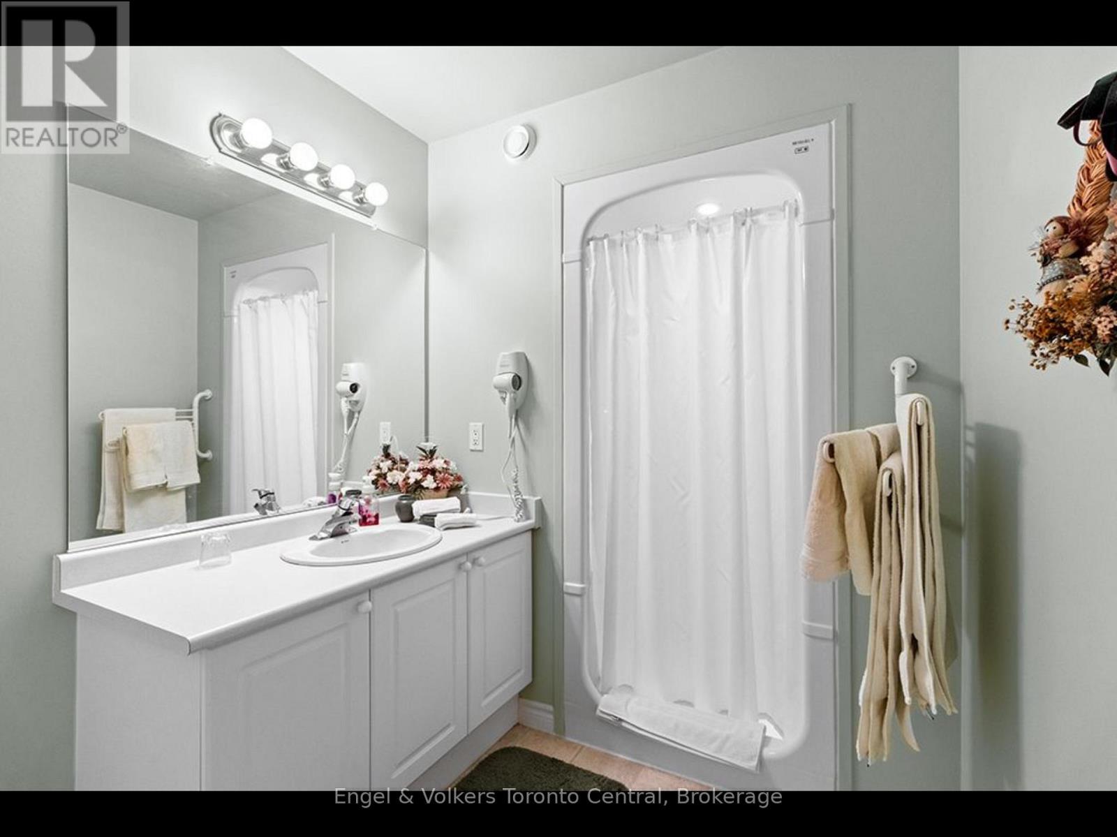 110 Aberdeen Court, Blue Mountains, Ontario  N0H 1J0 - Photo 17 - X12608394