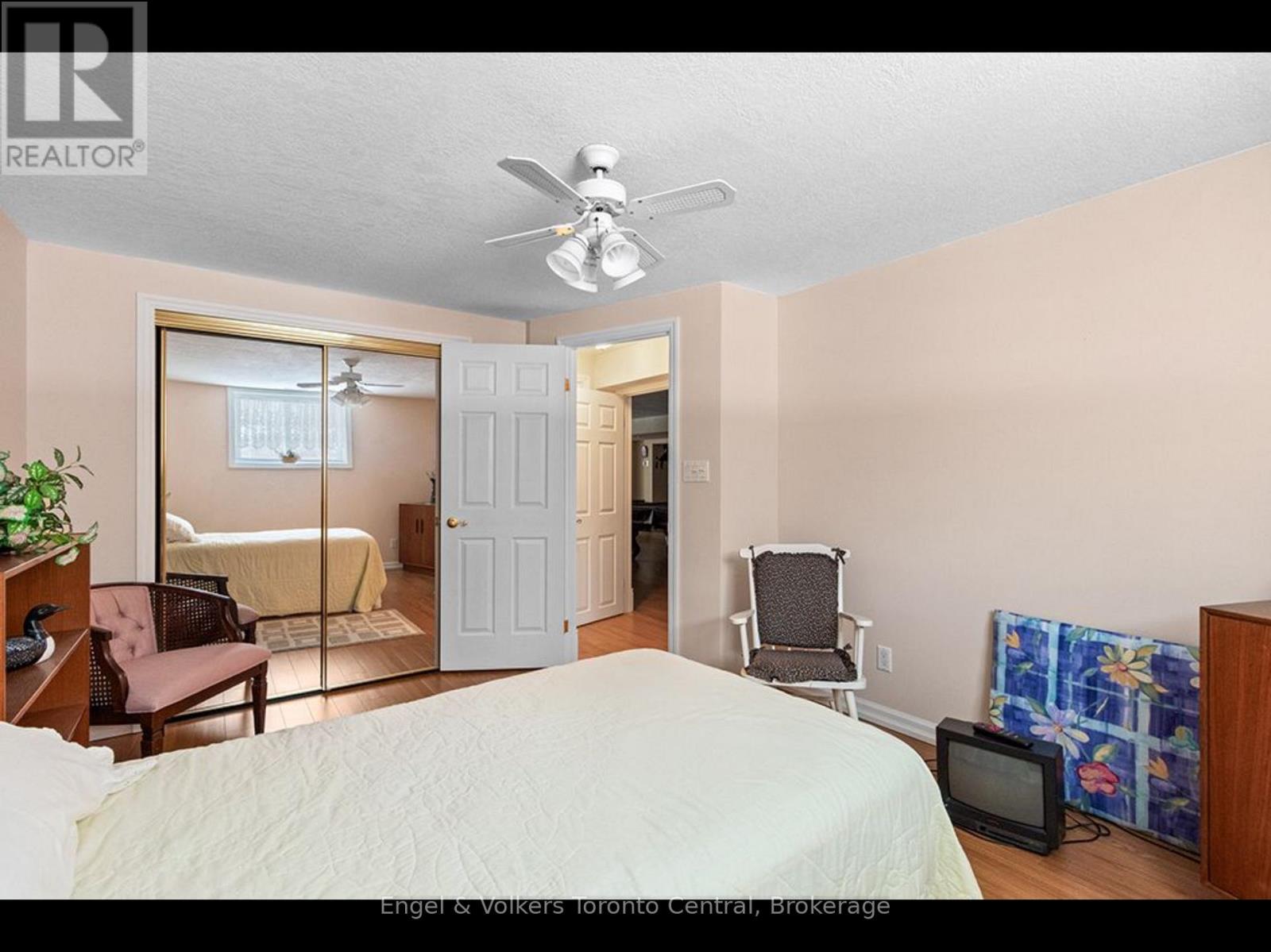 110 Aberdeen Court, Blue Mountains, Ontario  N0H 1J0 - Photo 24 - X12608394