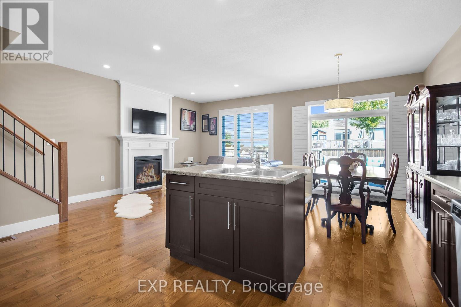 2221 Tribalwood Street, London North, Ontario  N6G 0R4 - Photo 10 - X12372783