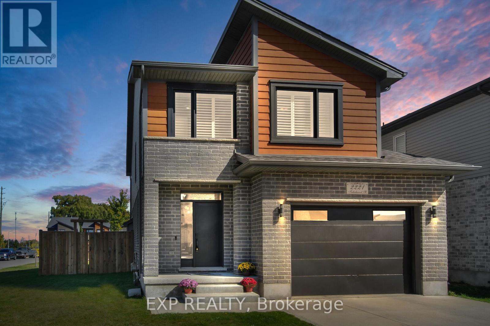 2221 Tribalwood Street, London North, Ontario  N6G 0R4 - Photo 2 - X12372783