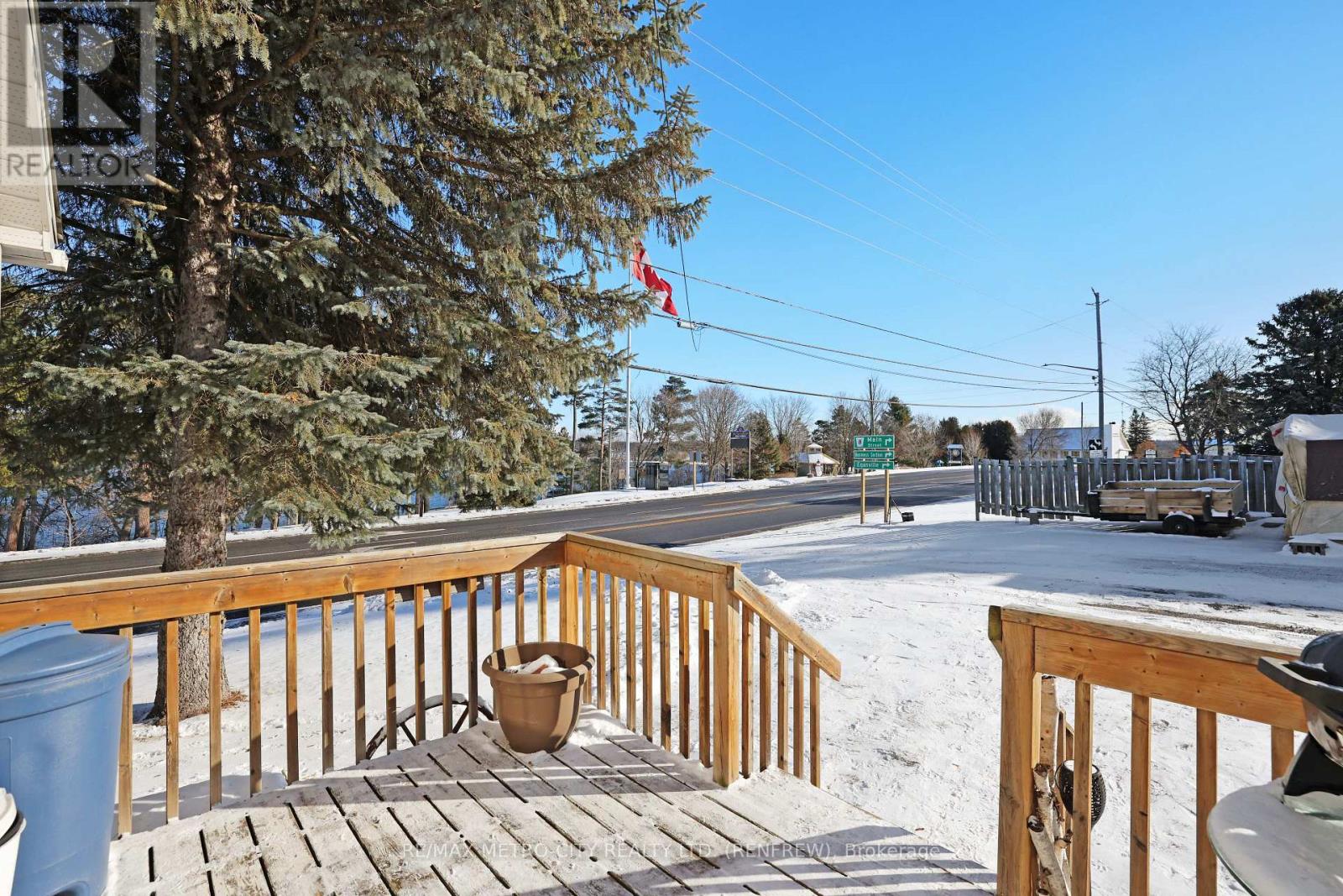 43 Pembroke Street, Whitewater Region, Ontario  K0J 1K0 - Photo 25 - X12608396