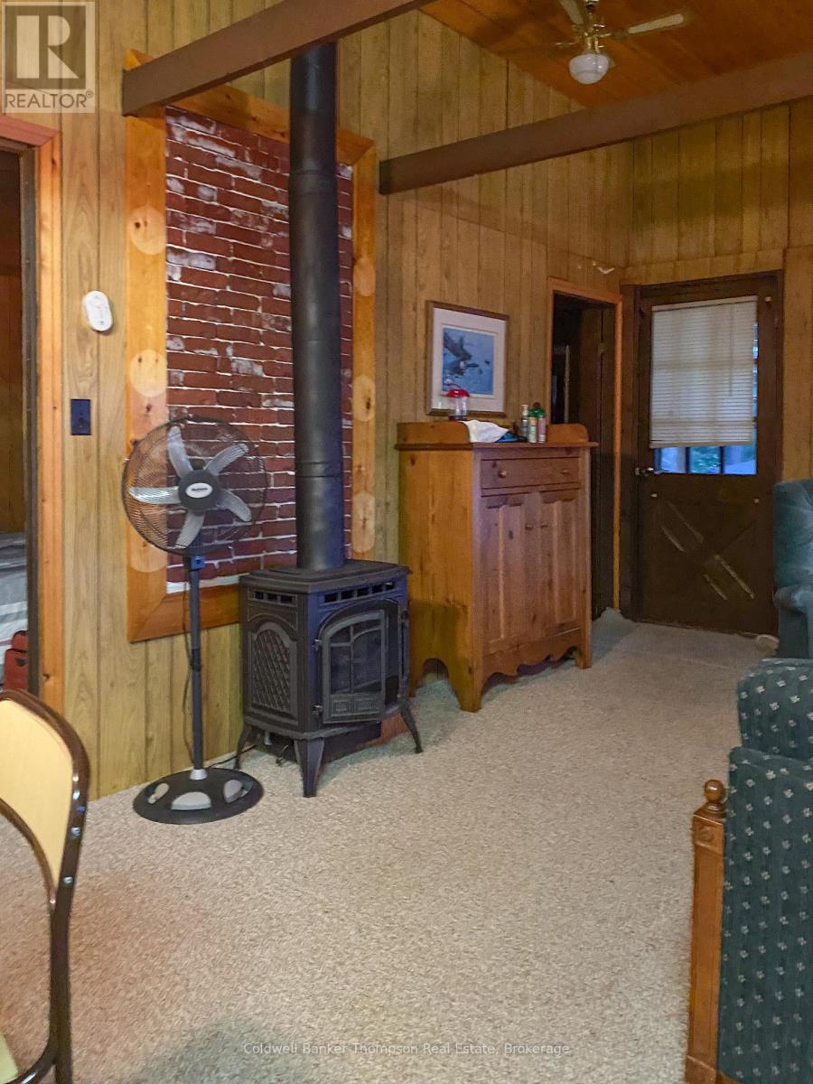 26 Spruce Lane, Magnetawan, Ontario P0A 1C0 - Photo 10 - X12608370