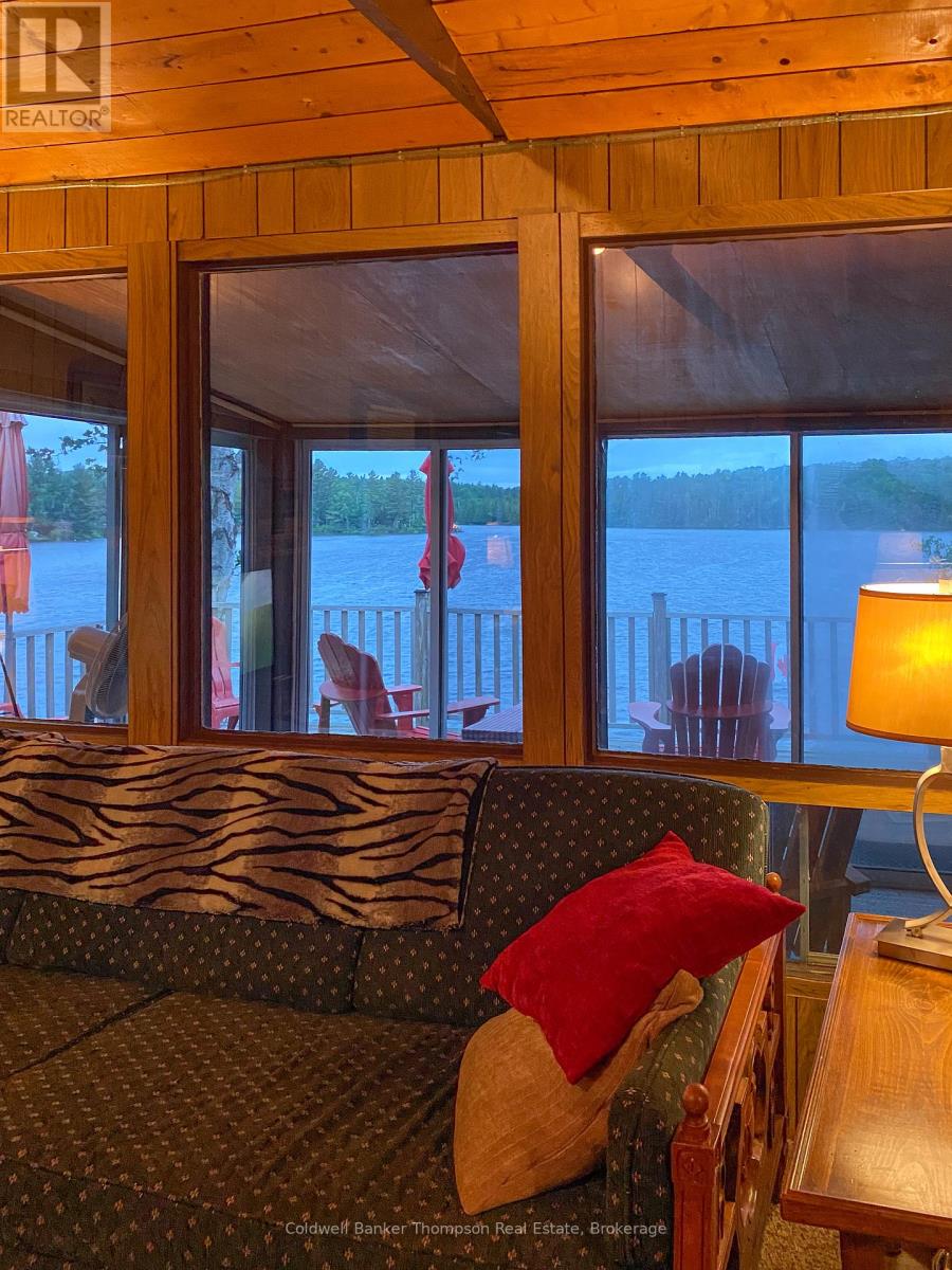 26 Spruce Lane, Magnetawan, Ontario P0A 1C0 - Photo 5 - X12608370