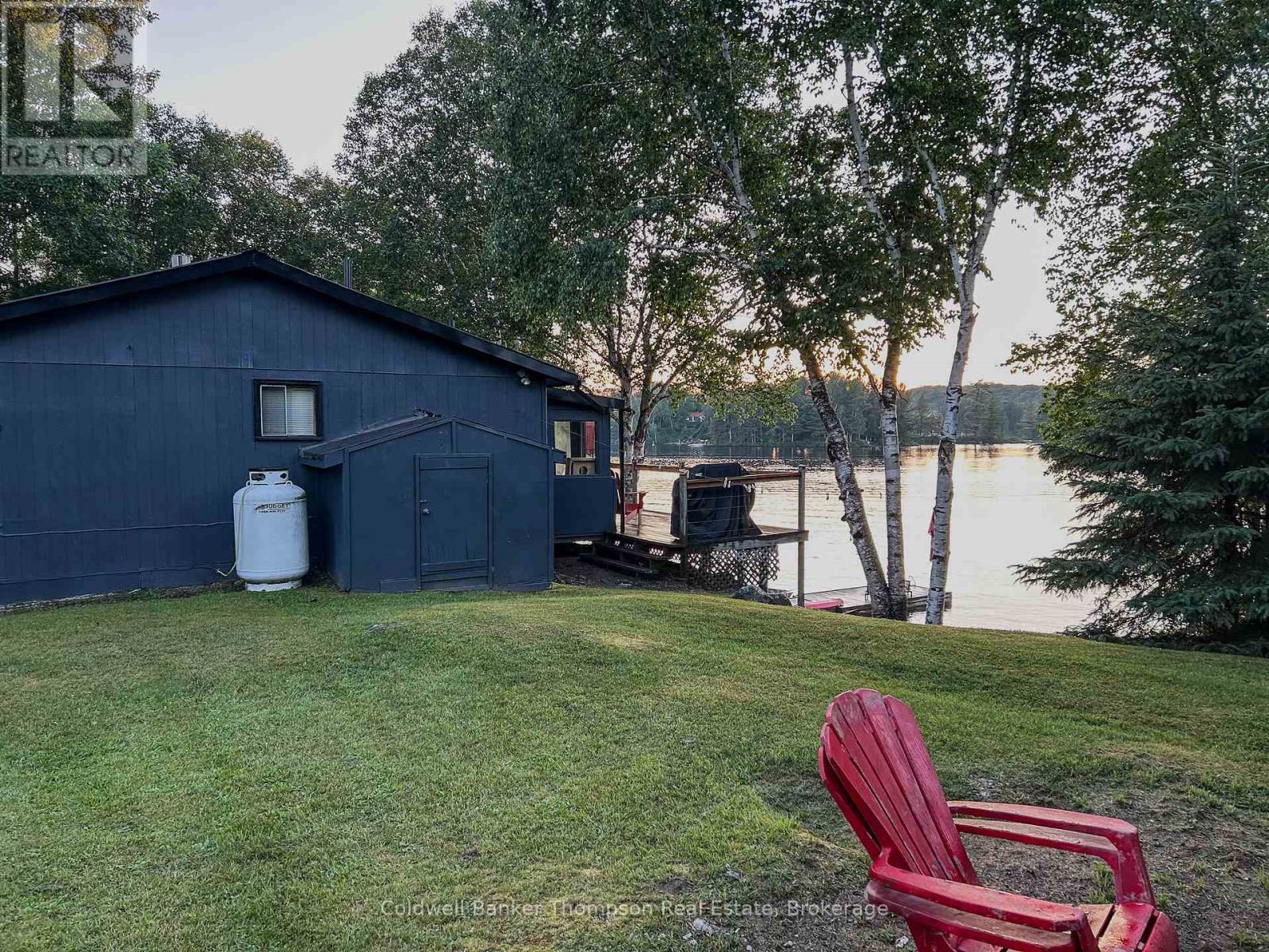 26 Spruce Lane, Magnetawan, Ontario P0A 1C0 - Photo 19 - X12608370