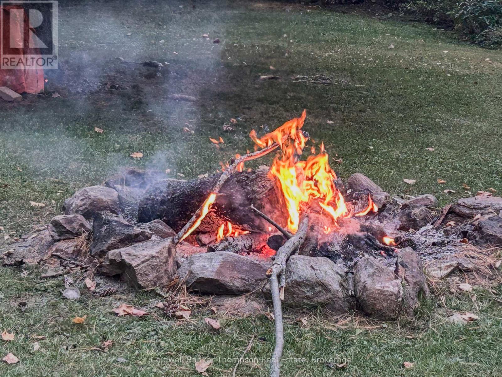 26 Spruce Lane, Magnetawan, Ontario P0A 1C0 - Photo 20 - X12608370