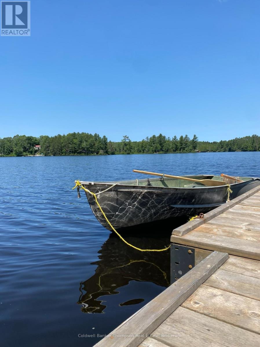 26 Spruce Lane, Magnetawan, Ontario P0A 1C0 - Photo 31 - X12608370