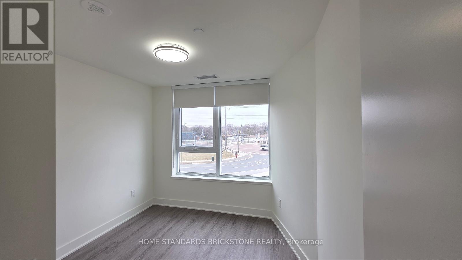 215 - 185 Deerfield Road, Newmarket, Ontario  L3Y 0G7 - Photo 11 - N12608386