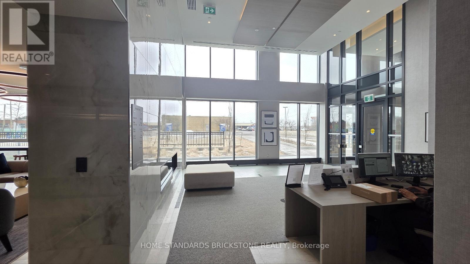 215 - 185 Deerfield Road, Newmarket, Ontario  L3Y 0G7 - Photo 14 - N12608386