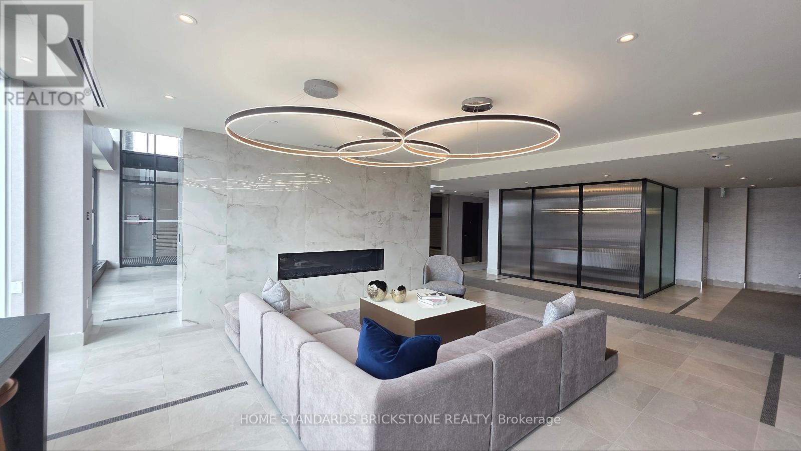 215 - 185 Deerfield Road, Newmarket, Ontario  L3Y 0G7 - Photo 15 - N12608386