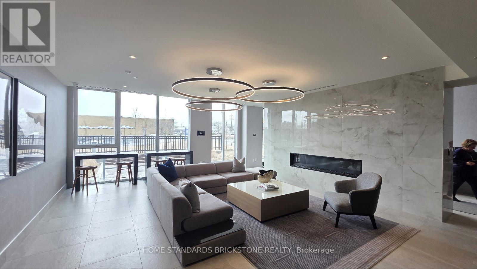 215 - 185 Deerfield Road, Newmarket, Ontario  L3Y 0G7 - Photo 19 - N12608386