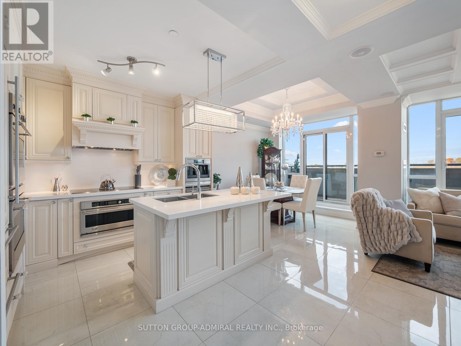 705 - 4700 HIGHWAY 7, Vaughan, Ontario