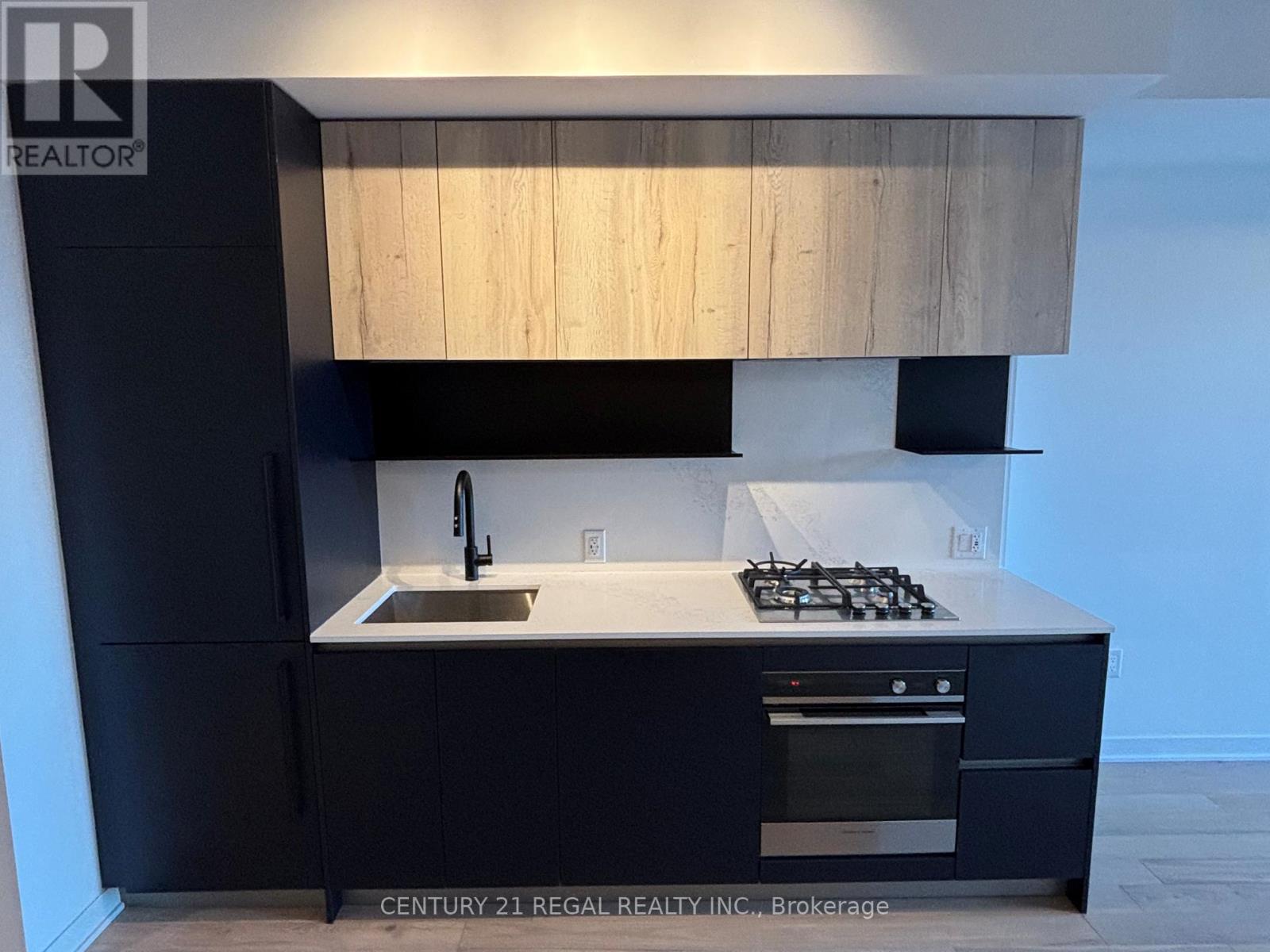 309 - 2625 Dundas Street W, Toronto, Ontario  M6P 1X9 - Photo 4 - W12608410