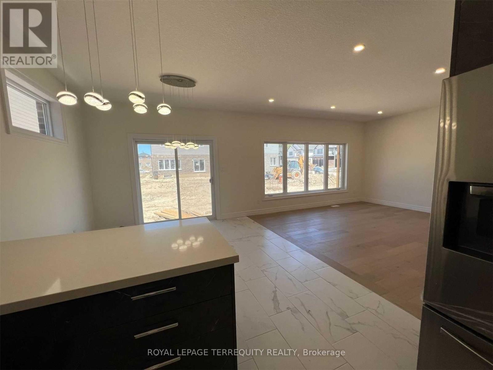 Main - 2944 Biddulph Street, London South, Ontario  N6L 0A8 - Photo 16 - X12608408