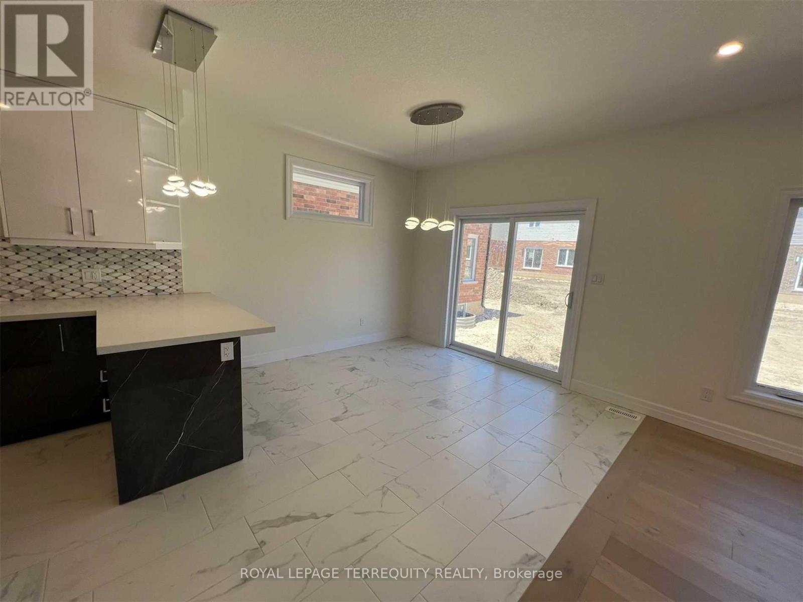 Main - 2944 Biddulph Street, London South, Ontario  N6L 0A8 - Photo 17 - X12608408