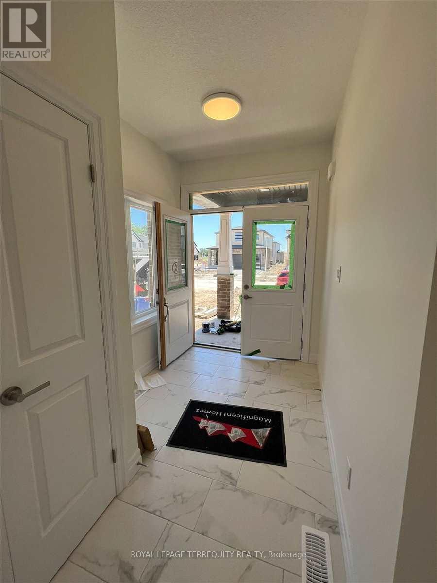 Main - 2944 Biddulph Street, London South, Ontario  N6L 0A8 - Photo 21 - X12608408