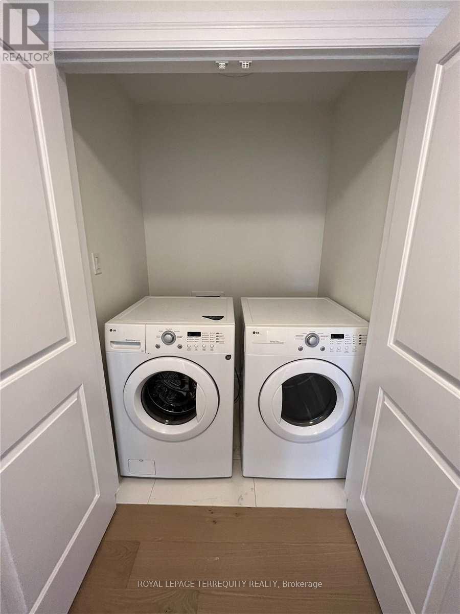 Main - 2944 Biddulph Street, London South, Ontario  N6L 0A8 - Photo 9 - X12608408