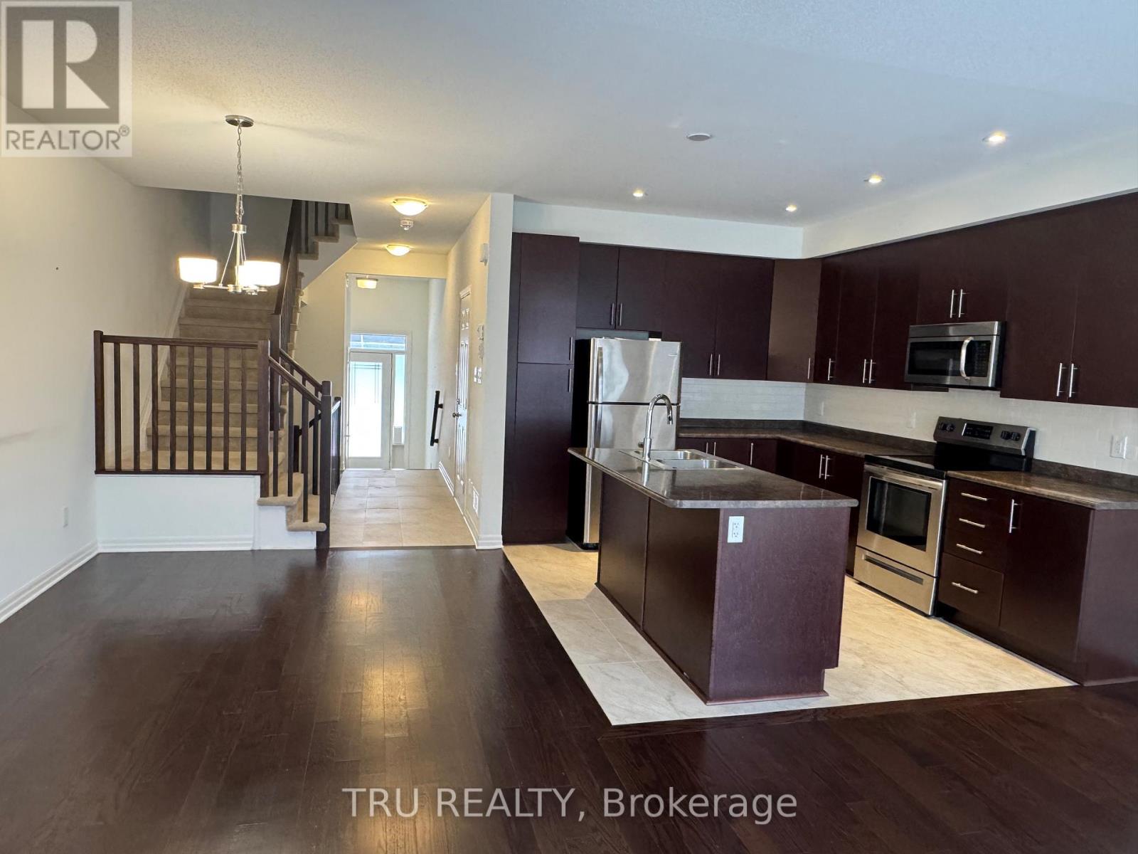 534 Rioja Street, Ottawa, Ontario  K2S 0H8 - Photo 6 - X12556456