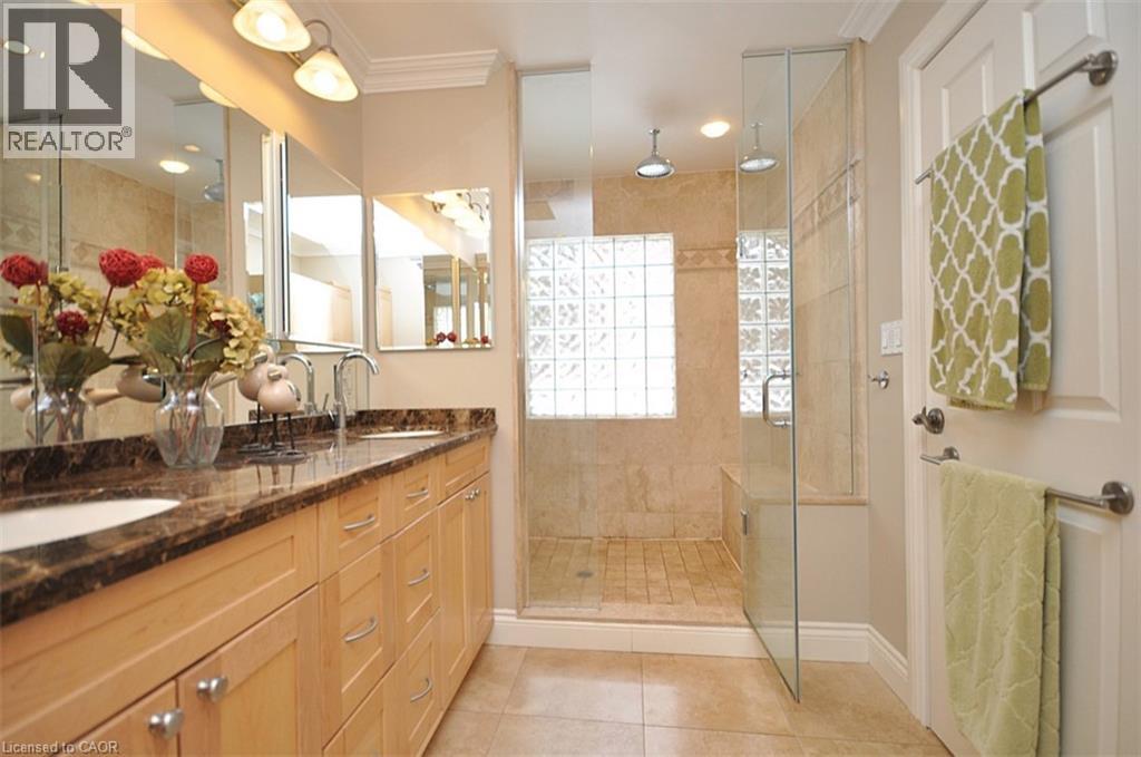 225 Forestwood Drive, Oakville, Ontario L6J 4E5 - Photo 35 - 40792274