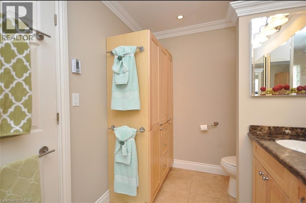 225 Forestwood Drive, Oakville, Ontario L6J 4E5 - Photo 34 - 40792274