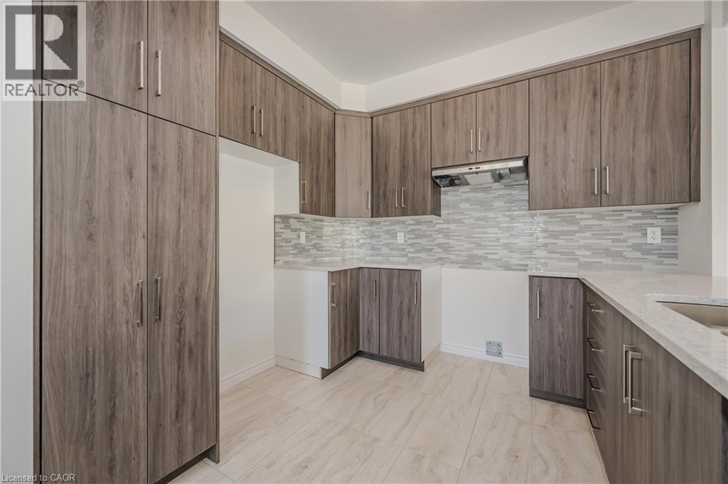 306 Robert Woolner Street, Ayr, Ontario  N0B 1E0 - Photo 4 - 40788074