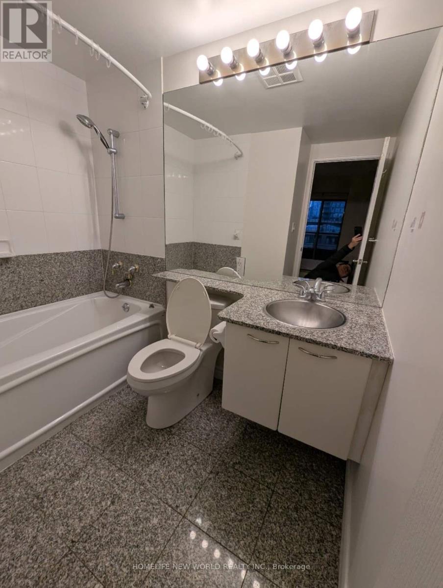 2008 - 55 Bloor Street E, Toronto, Ontario  M4W 1A9 - Photo 10 - C12608432