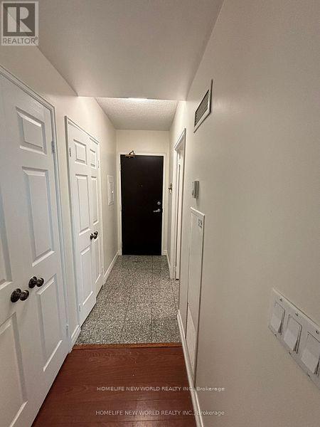 2008 - 55 Bloor Street E, Toronto, Ontario  M4W 1A9 - Photo 3 - C12608432