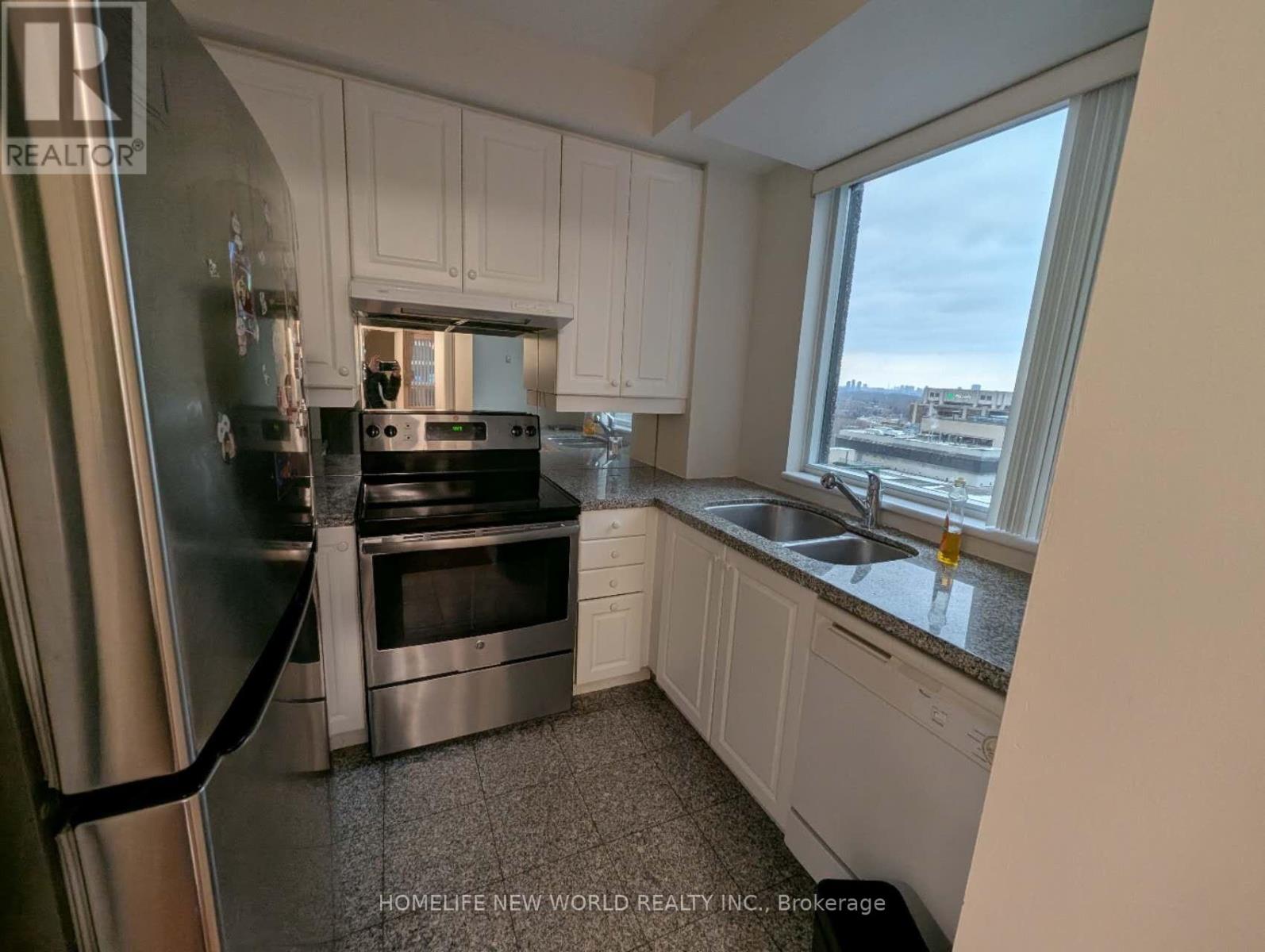 2008 - 55 Bloor Street E, Toronto, Ontario  M4W 1A9 - Photo 5 - C12608432