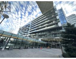 818 - 39 QUEENS QUAY E
