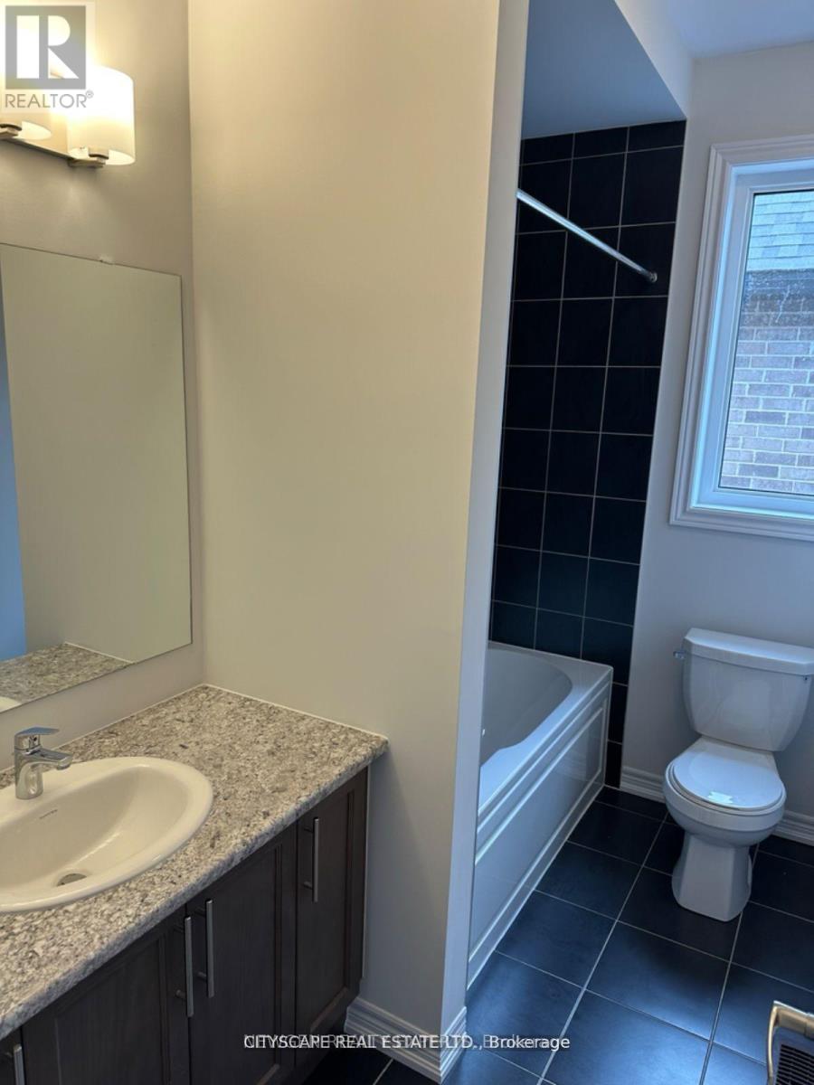 1009 Lockie Drive N, Oshawa, Ontario L1L 0S2 - Photo 7 - E12608450