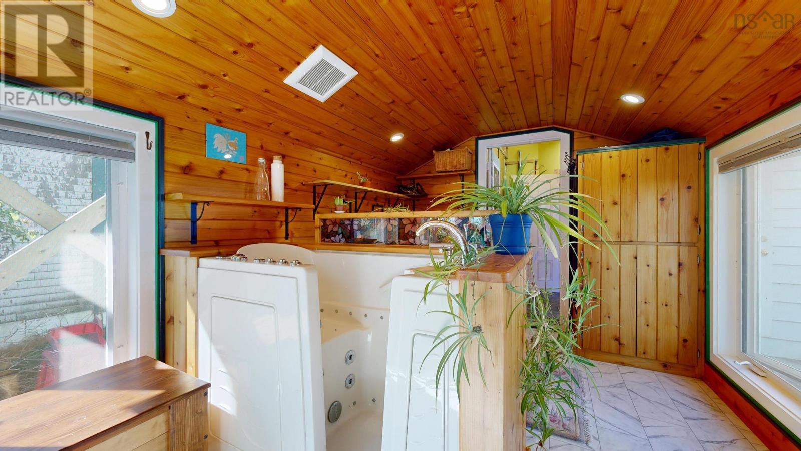 132 Hall Street, Lockeport, Nova Scotia  B0T 1L0 - Photo 18 - 202528749