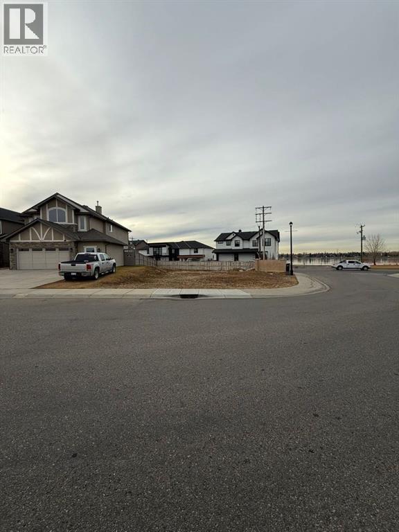 467 East Lakeview Road, Chestermere, Alberta  T1X 0A2 - Photo 4 - A2270981